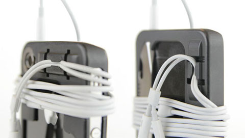 iPhone case with Headphone Clip